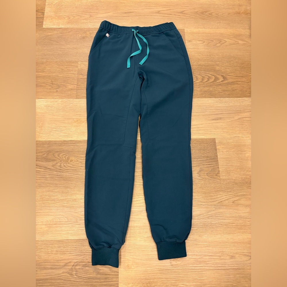 FIGS Tansen Jogger Scrub‎ Pants
